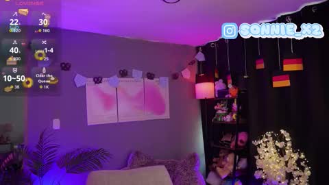 Sonnie online show from 09-29-25, 01:27