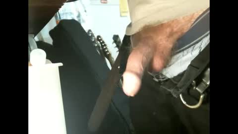 Snapshot of sonnyboy18 chatting on 11-10-25, 07:46 BruceWilly online show from 11-10-25, 07:46