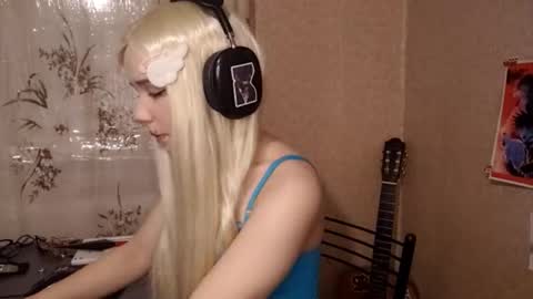 Snapshot of sonwosick chatting on 02-25-26, 04:27 Mila online show from 02-25-26, 04:27