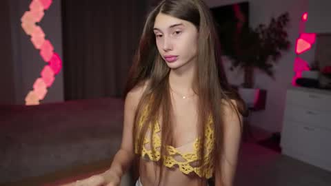 Snapshot of sony_play chatting on 02-25-25, 07:58 Sony online show from 02-25-25, 07:58