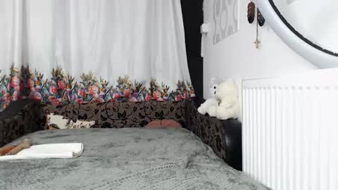 Sonya online show from 12-15-25, 04:06