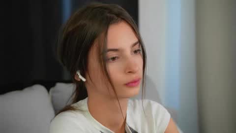 Eva 3 online show from 09-26-25, 09:13