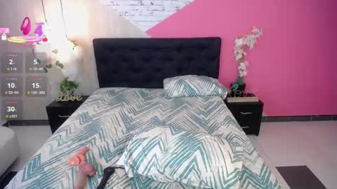 Snapshot of sophia_brunette21 chatting on 09-10-25, 11:43 sophia_brunette21 online show from 09-10-25, 11:43