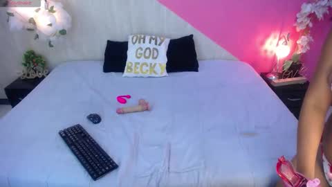 Snapshot of sophia_brunette21 chatting on 11-29-25, 01:03 sophia_brunette21 online show from 11-29-25, 01:03