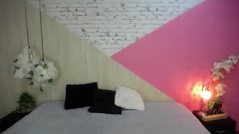 Snapshot of sophia_brunette21 chatting on 11-30-25, 11:14 sophia_brunette21 online show from 11-30-25, 11:14