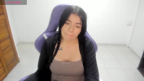 Sara Sophia online show from 09-18-25, 08:00