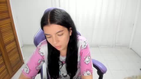 Sara Sophia online show from 10-09-25, 08:07