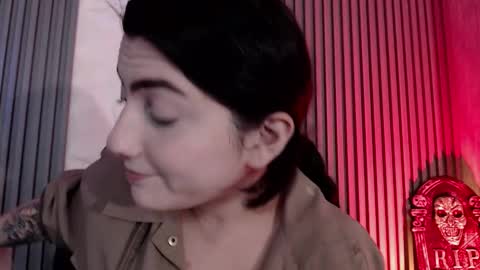 sophia hottie online show from 10-28-25, 03:36