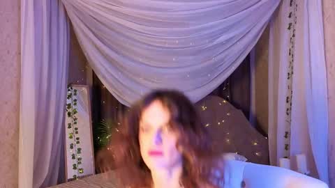 Sophia online show from 10-26-25, 01:55