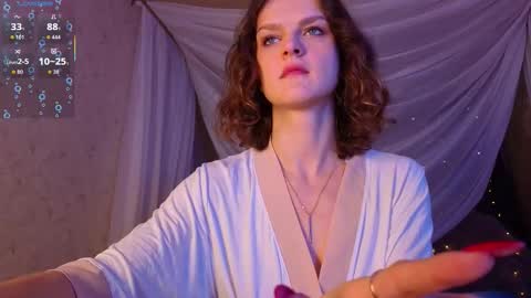 Sophia online show from 11-21-25, 01:37