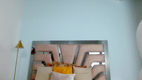 Sophia  online show from 01-29-25, 06:28