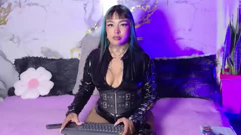 Snapshot of sophia_harrys chatting on 06-05-26, 06:52 sophia online show from 06-05-26, 06:52