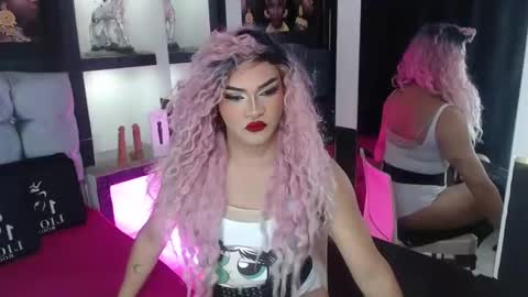 sophia_hott01 online show from 09-29-25, 08:02