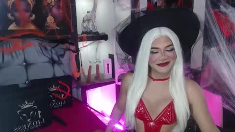 sophia_hott01 online show from 10-25-25, 11:51