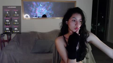 Snapshot of sophia_whispers chatting on 09-13-25, 03:39 Sophia online show from 09-13-25, 03:39