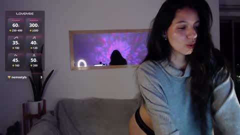 Snapshot of sophia_whispers chatting on 09-15-25, 02:44 Sophia online show from 09-15-25, 02:44