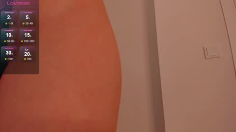 Snapshot of sophiaa_sensual chatting on 02-13-25, 04:32 Sophia online show from 02-13-25, 04:32