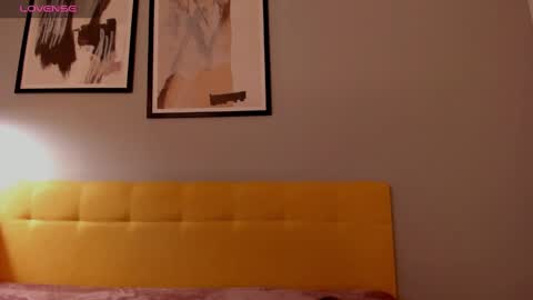 Snapshot of sophiaa_sensual chatting on 02-18-25, 04:37 Sophia online show from 02-18-25, 04:37