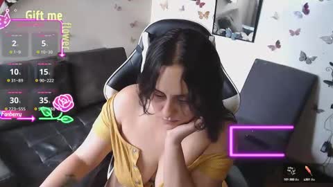 sophiaa_vega_ online show from 10-14-25, 04:19