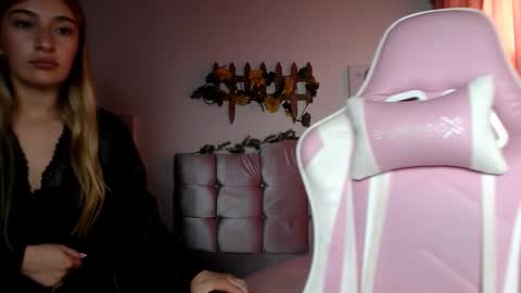 SophiaLee online show from 03-24-26, 10:37
