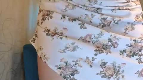 Snapshot of sophiadumont chatting on 06-26-26, 10:41 Sophia online show from 06-26-26, 10:41