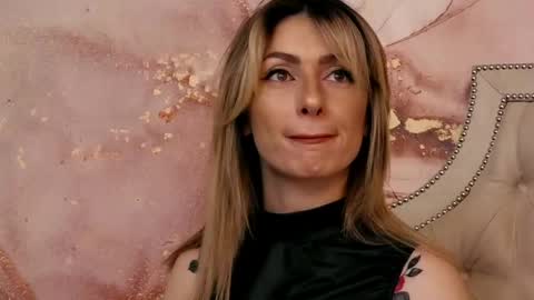 Snapshot of sophialace chatting on 05-03-26, 03:01 Sophia Lace online show from 05-03-26, 03:01