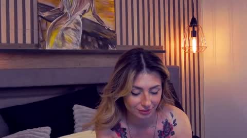 Snapshot of sophialace chatting on 05-08-26, 03:23 Sophia Lace online show from 05-08-26, 03:23
