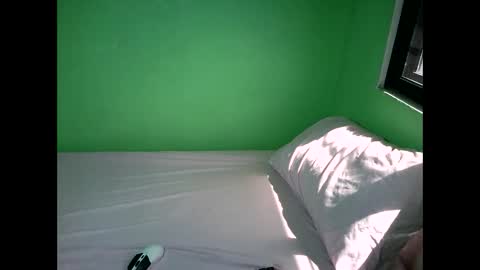 Snapshot of sophialaurel chatting on 06-06-26, 06:18 sophialaurel online show from 06-06-26, 06:18