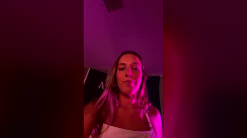 Snapshot of sophiasaintxo chatting on 05-25-26, 06:03 sophiasaintxo online show from 05-25-26, 06:03