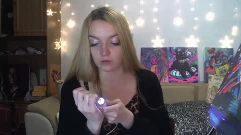 Snapshot of sophiasonata chatting on 12-13-24, 06:38 SophiaSonata online show from 12-13-24, 06:38