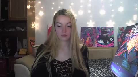 Snapshot of sophiasonata chatting on 12-14-24, 02:45 SophiaSonata online show from 12-14-24, 02:45