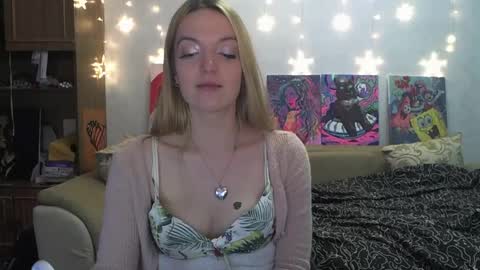 Snapshot of sophiasonata chatting on 12-30-24, 07:15 SophiaSonata online show from 12-30-24, 07:15