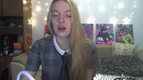 Snapshot of sophiasonata chatting on 01-09-25, 02:51 SophiaSonata online show from 01-09-25, 02:51