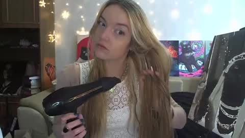 Snapshot of sophiasonata chatting on 02-16-25, 11:27 SophiaSonata online show from 02-16-25, 11:27