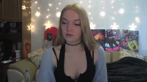 Snapshot of sophiasonata chatting on 02-23-25, 01:32 SophiaSonata online show from 02-23-25, 01:32