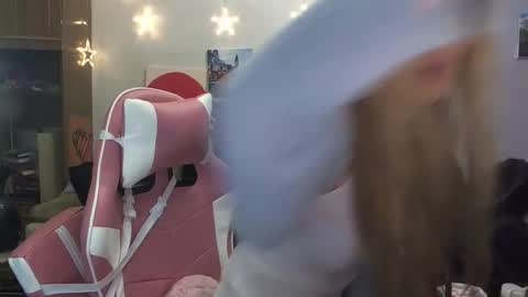 Snapshot of sophiasonata chatting on 11-28-25, 09:28 SophiaSonata online show from 11-28-25, 09:28