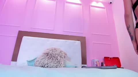 S O P H I A  online show from 11-22-25, 12:37