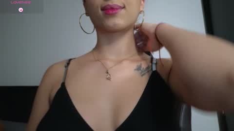 Sophy online show from 01-24-25, 04:37