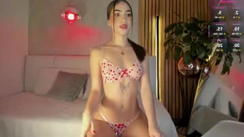 Snapshot of sophidavis chatting on 07-11-26, 02:58 Sophi online show from 07-11-26, 02:58
