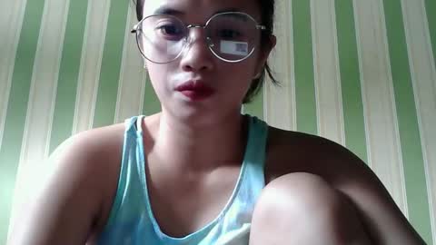Snapshot of sophie_193 chatting on 04-21-26, 05:47 sophie_193 online show from 04-21-26, 05:47