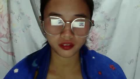 Snapshot of sophie_193 chatting on 05-04-26, 06:04 sophie_193 online show from 05-04-26, 06:04