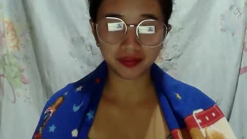 Snapshot of sophie_193 chatting on 05-07-26, 05:51 sophie_193 online show from 05-07-26, 05:51