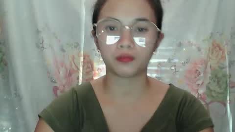 Snapshot of sophie_193 chatting on 05-09-26, 03:56 sophie_193 online show from 05-09-26, 03:56
