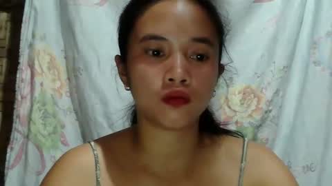 Snapshot of sophie_193 chatting on 05-12-26, 05:10 sophie_193 online show from 05-12-26, 05:10