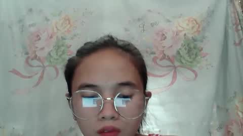 Snapshot of sophie_193 chatting on 05-14-26, 03:13 sophie_193 online show from 05-14-26, 03:13