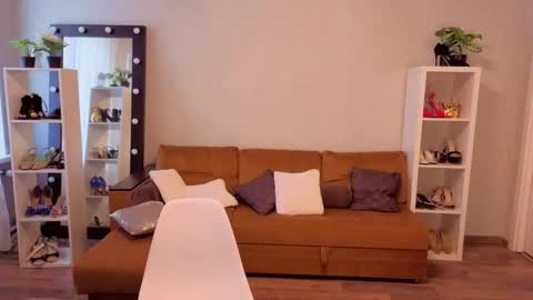 Sophie online show from 02-21-26, 07:53