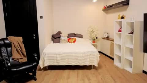 Snapshot of sophie_caring chatting on 05-06-26, 03:50 Sophie online show from 05-06-26, 03:50