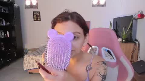 Snapshot of sophie_dolly_ chatting on 07-07-26, 08:24 sophie doll online show from 07-07-26, 08:24