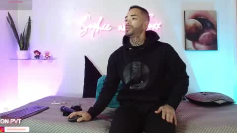 Snapshot of sophie_foxx chatting on 05-06-26, 11:59 SOPHIE - FOXX online show from 05-06-26, 11:59
