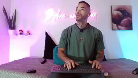 Snapshot of sophie_foxx chatting on 06-05-26, 12:22 SOPHIE - FOXX online show from 06-05-26, 12:22